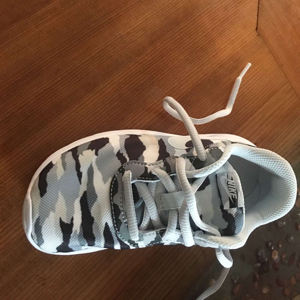 Boys Camo Nike Runners